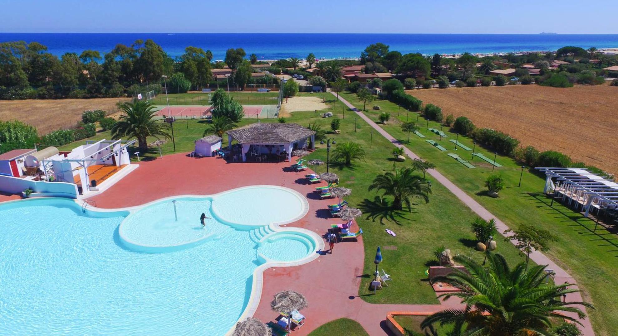 Rey Beach Club Monte Nai Buitenkant foto