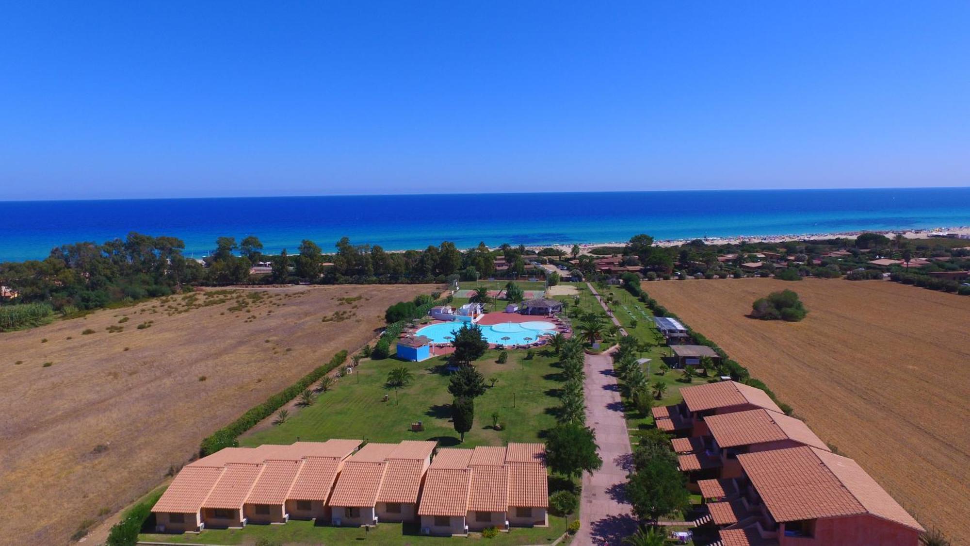 Rey Beach Club Monte Nai Buitenkant foto