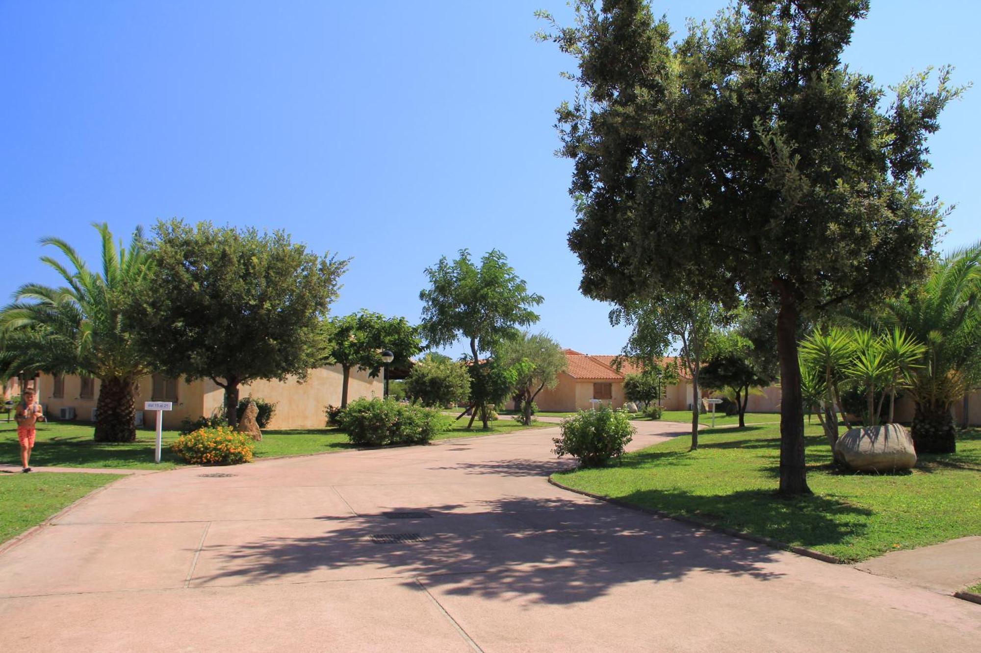 Rey Beach Club Monte Nai Buitenkant foto