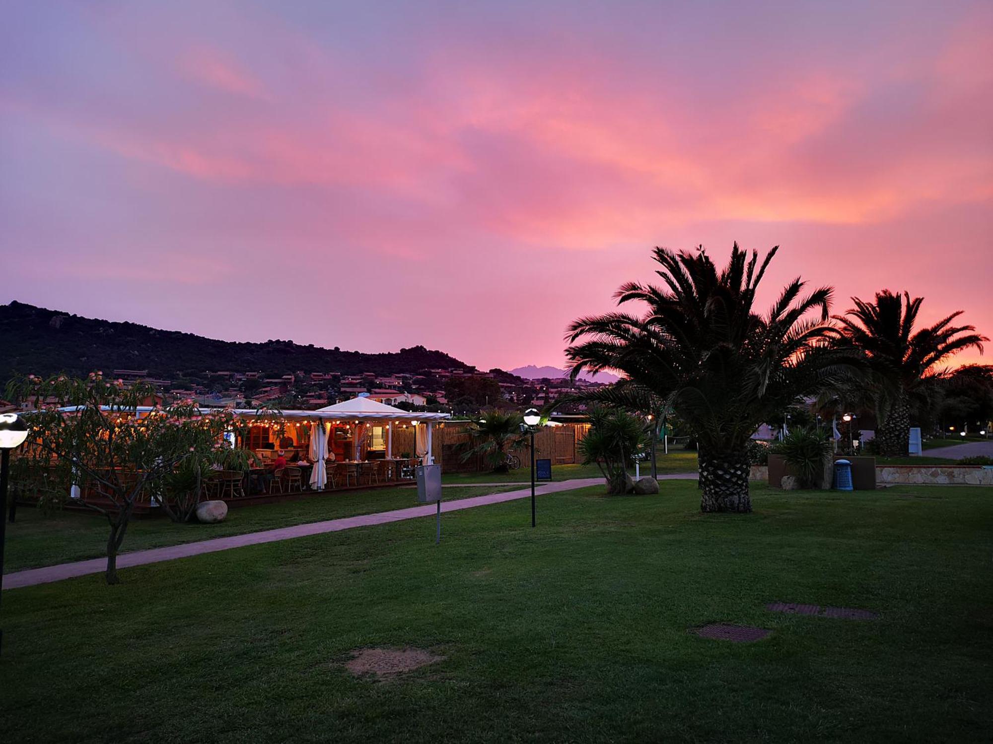 Rey Beach Club Monte Nai Buitenkant foto