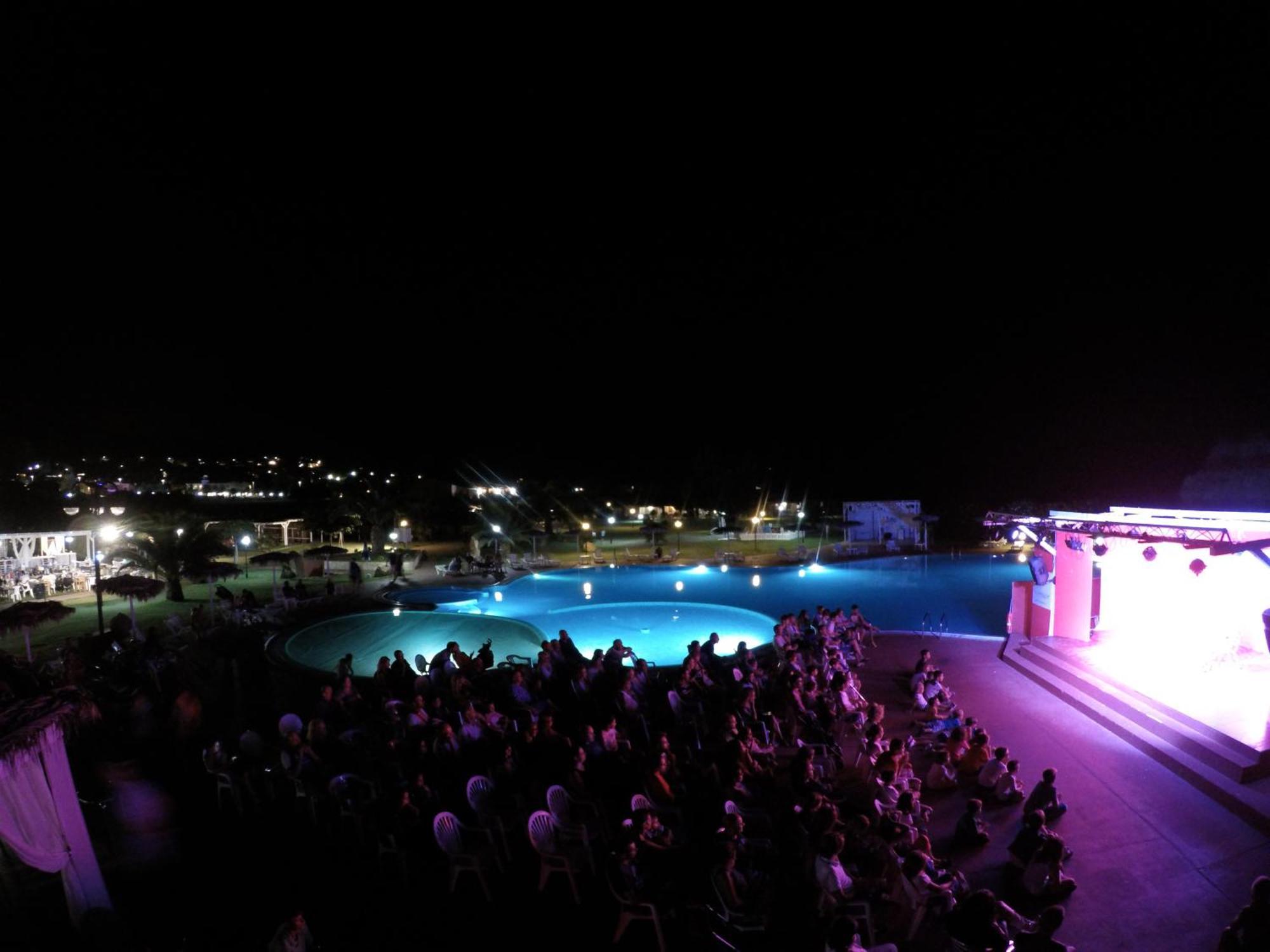 Rey Beach Club Monte Nai Buitenkant foto