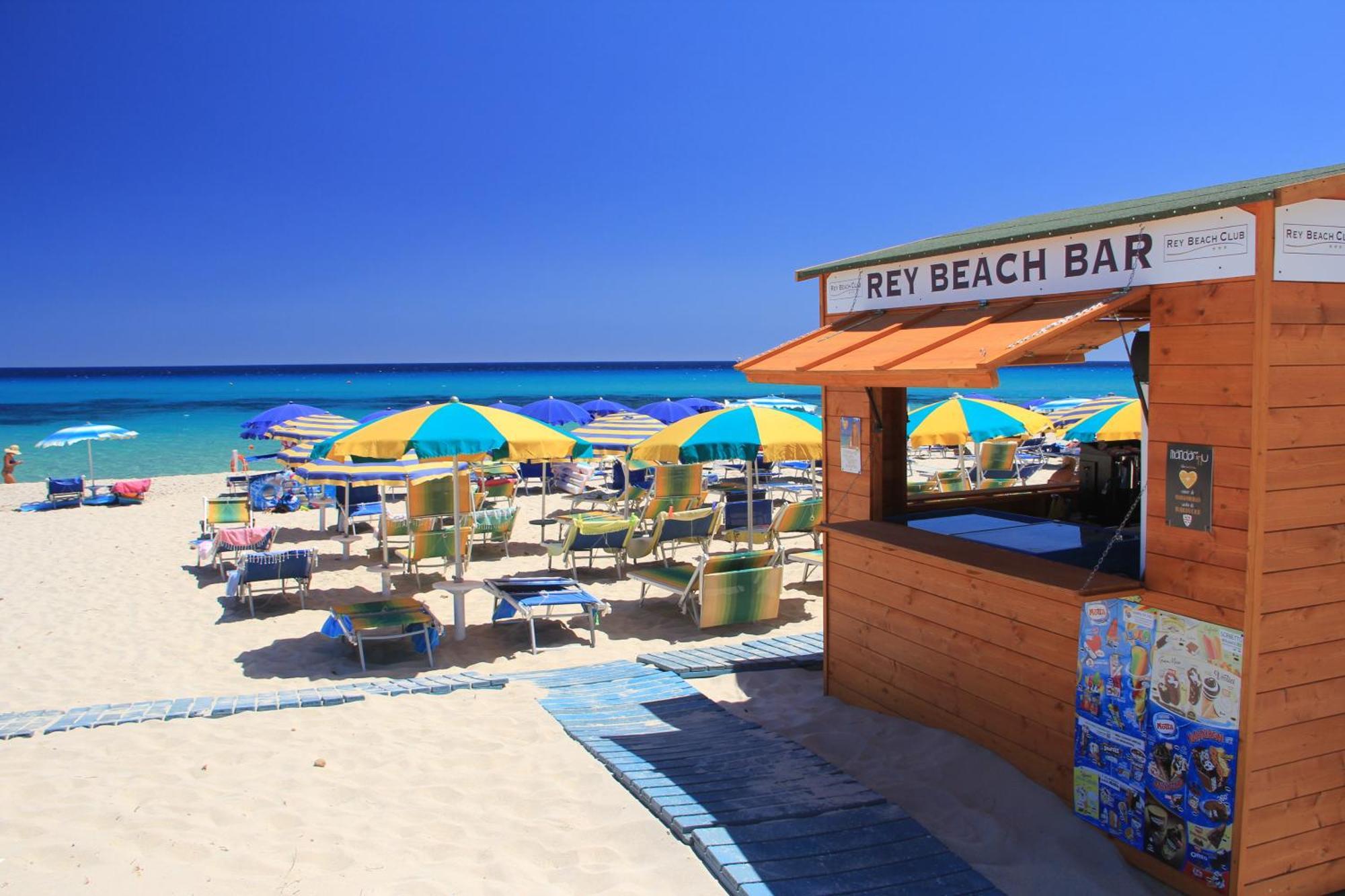 Rey Beach Club Monte Nai Buitenkant foto