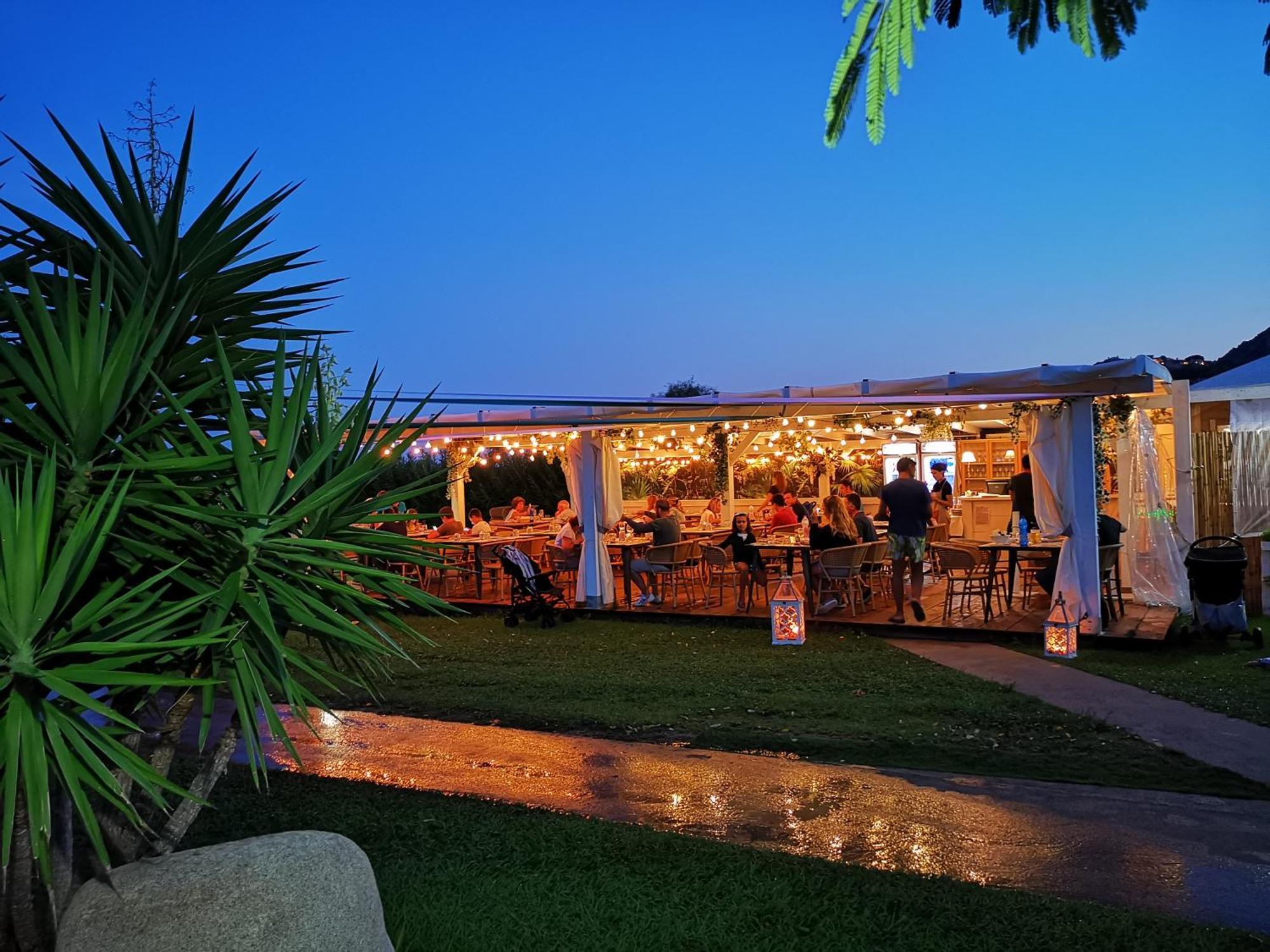 Rey Beach Club Monte Nai Buitenkant foto