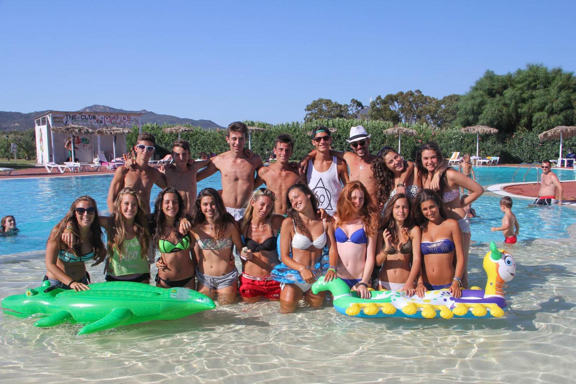 Rey Beach Club Monte Nai Buitenkant foto