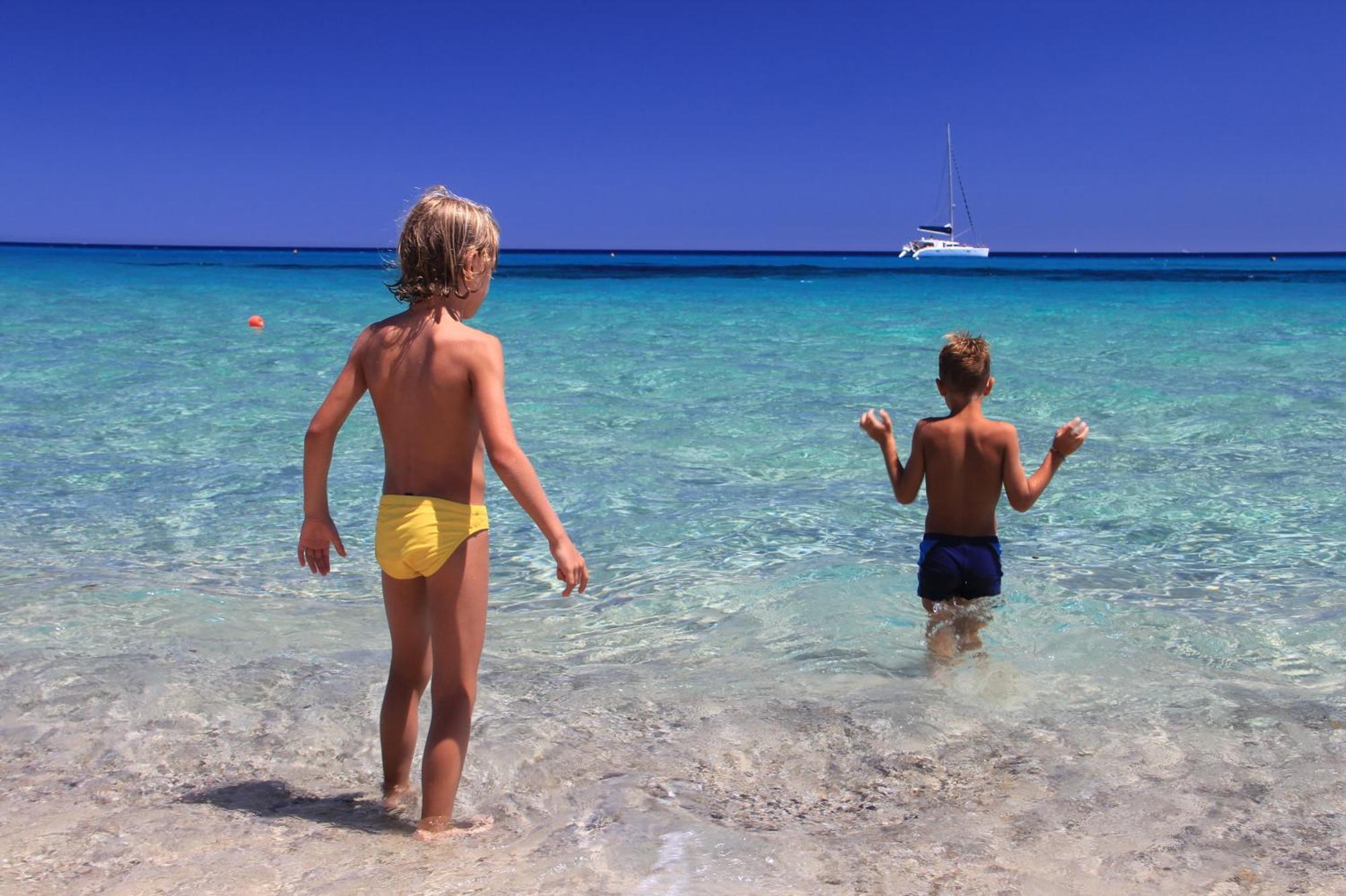 Rey Beach Club Monte Nai Buitenkant foto