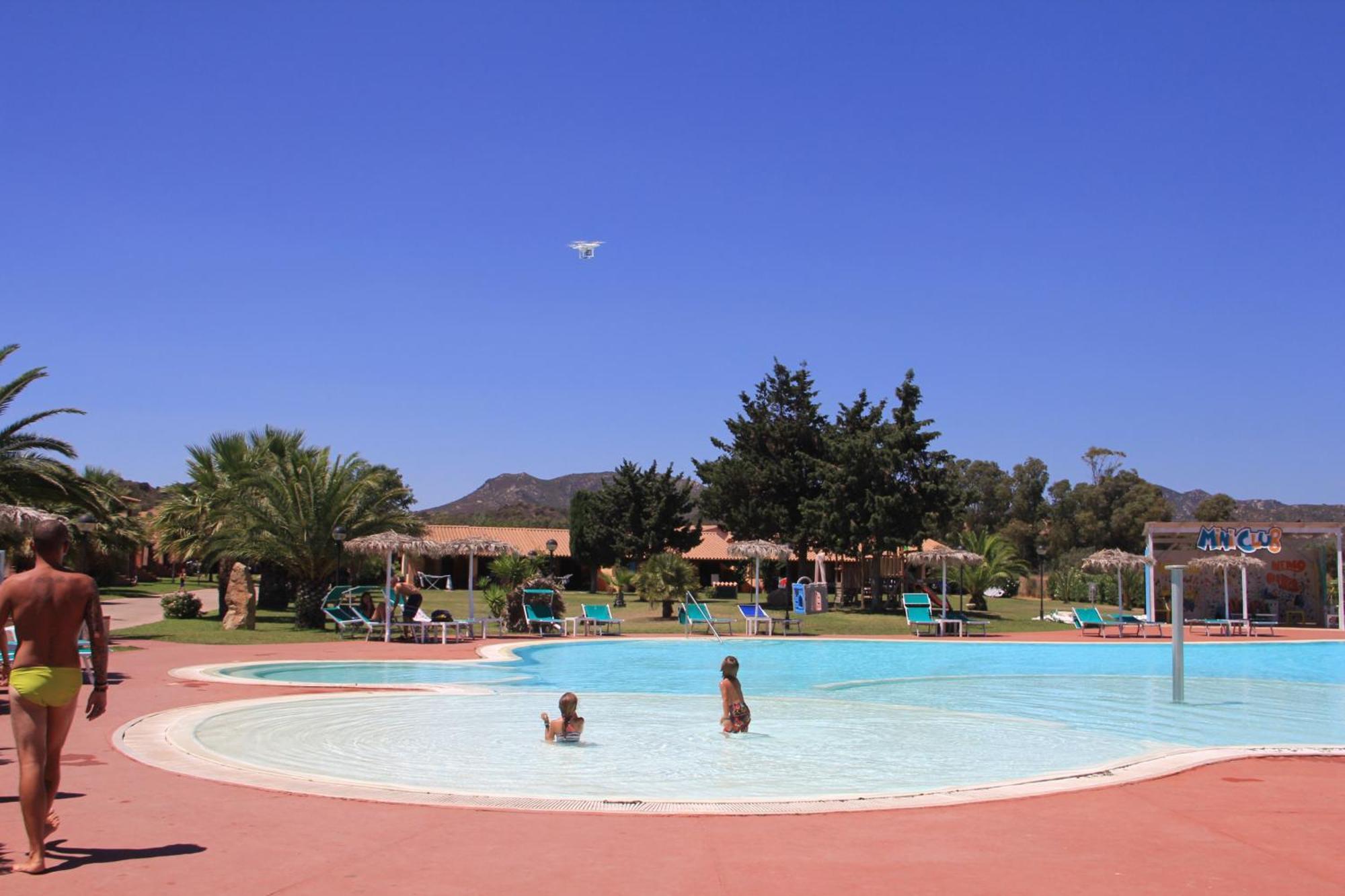 Rey Beach Club Monte Nai Buitenkant foto