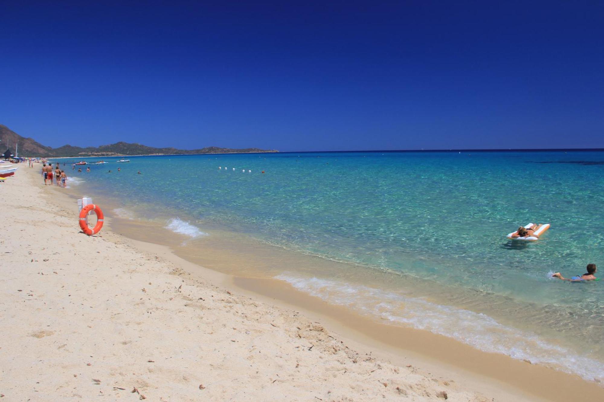 Rey Beach Club Monte Nai Buitenkant foto