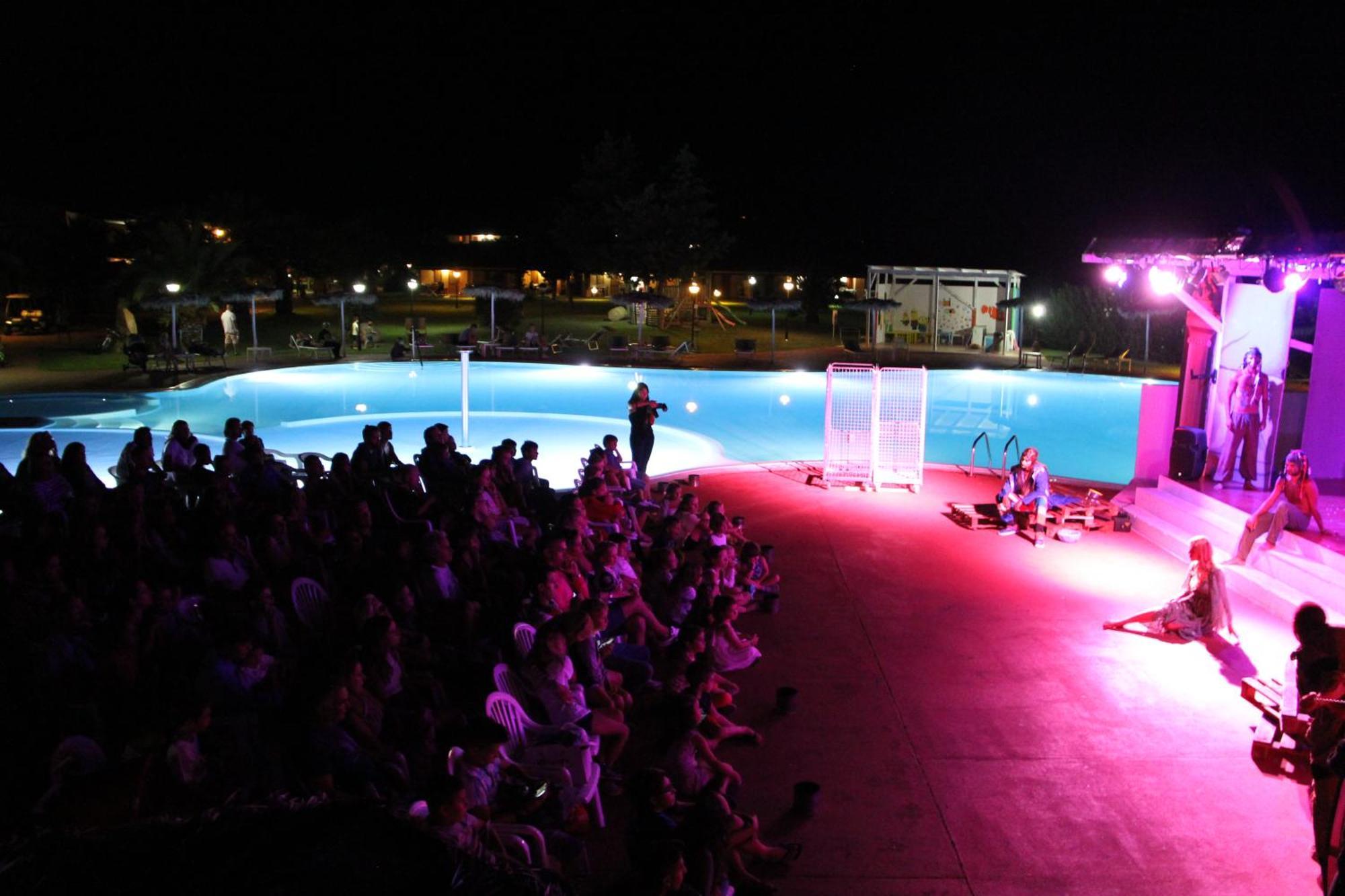 Rey Beach Club Monte Nai Buitenkant foto